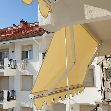 Condominio Ariazzurra S. Bart. San Bartolomeo Al Mare Bagian luar foto