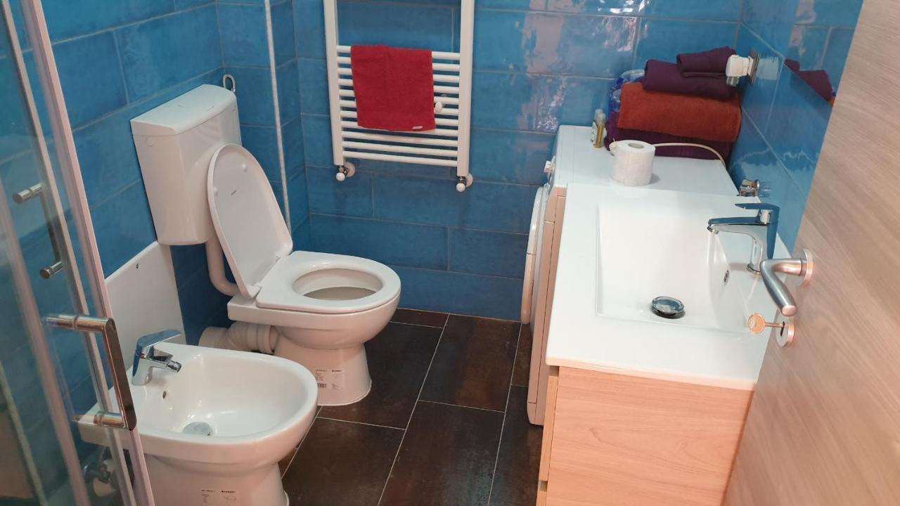 Condominio Ariazzurra S. Bart. San Bartolomeo Al Mare Bagian luar foto